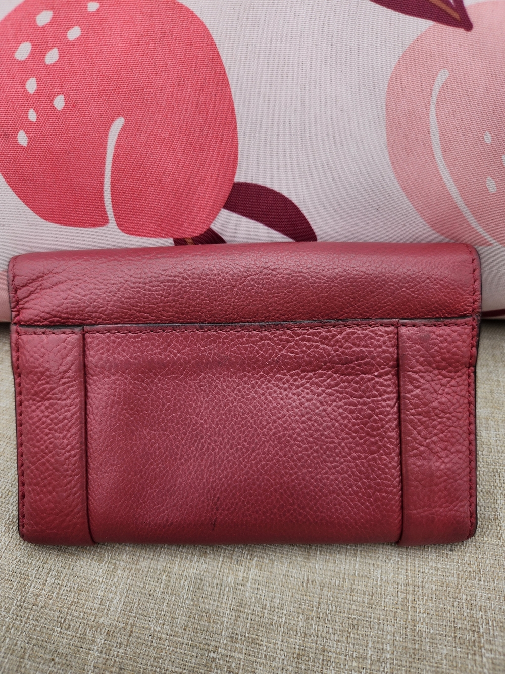 CHLOE Authentic Mauve Pink Leather Clutch with Gold-Tone Hardware - Picture 4 of 16